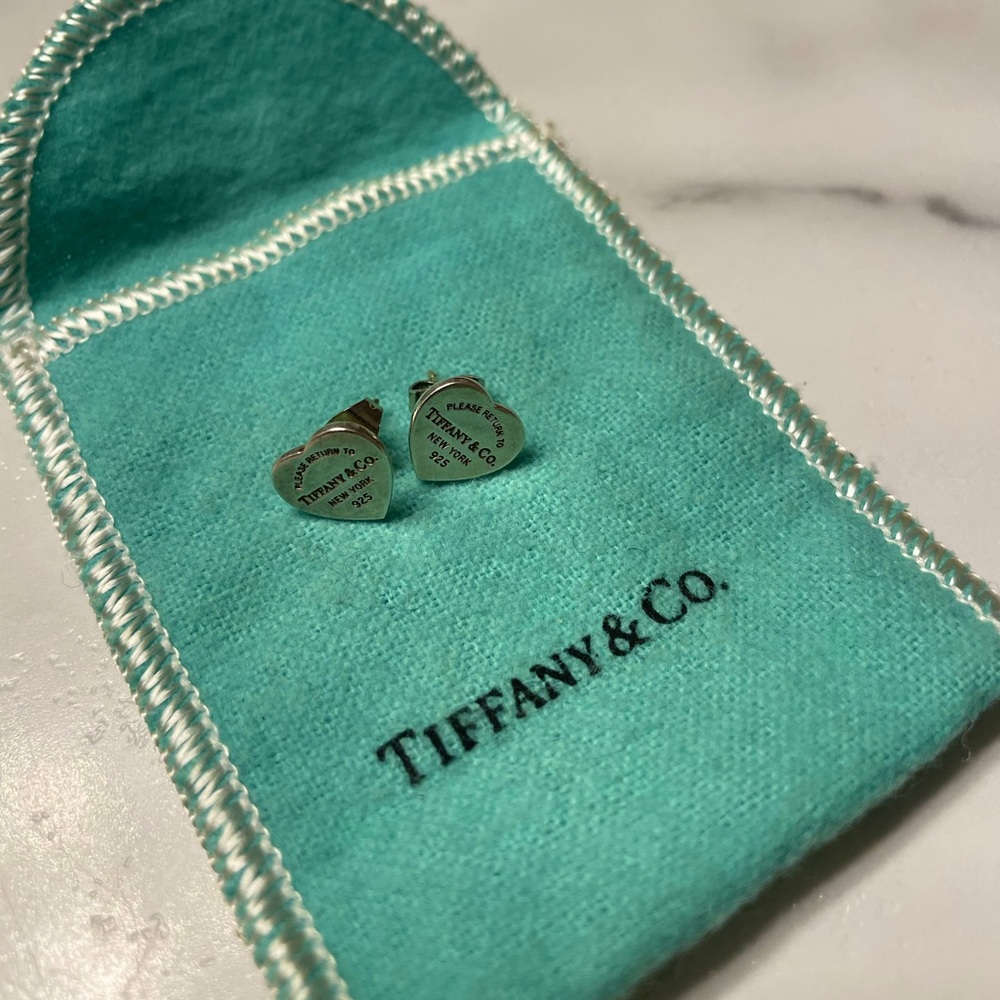 Tiffany stud heart earrings in excellent condition.